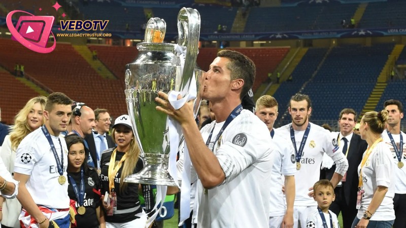 Cristiano Ronaldo có 5 danh hiệu vô địch UEFA Champions League