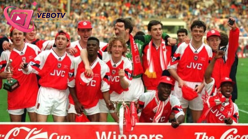 Arsenal có 2 lần vô địch Carling Cup